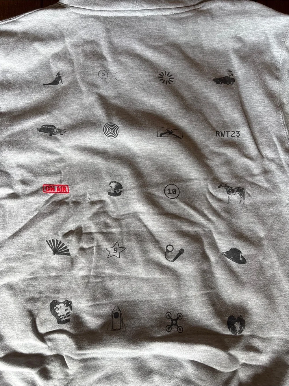 Beyoncé's 2023 Renaissance World Tour Hoodie - Picture 7 of 8